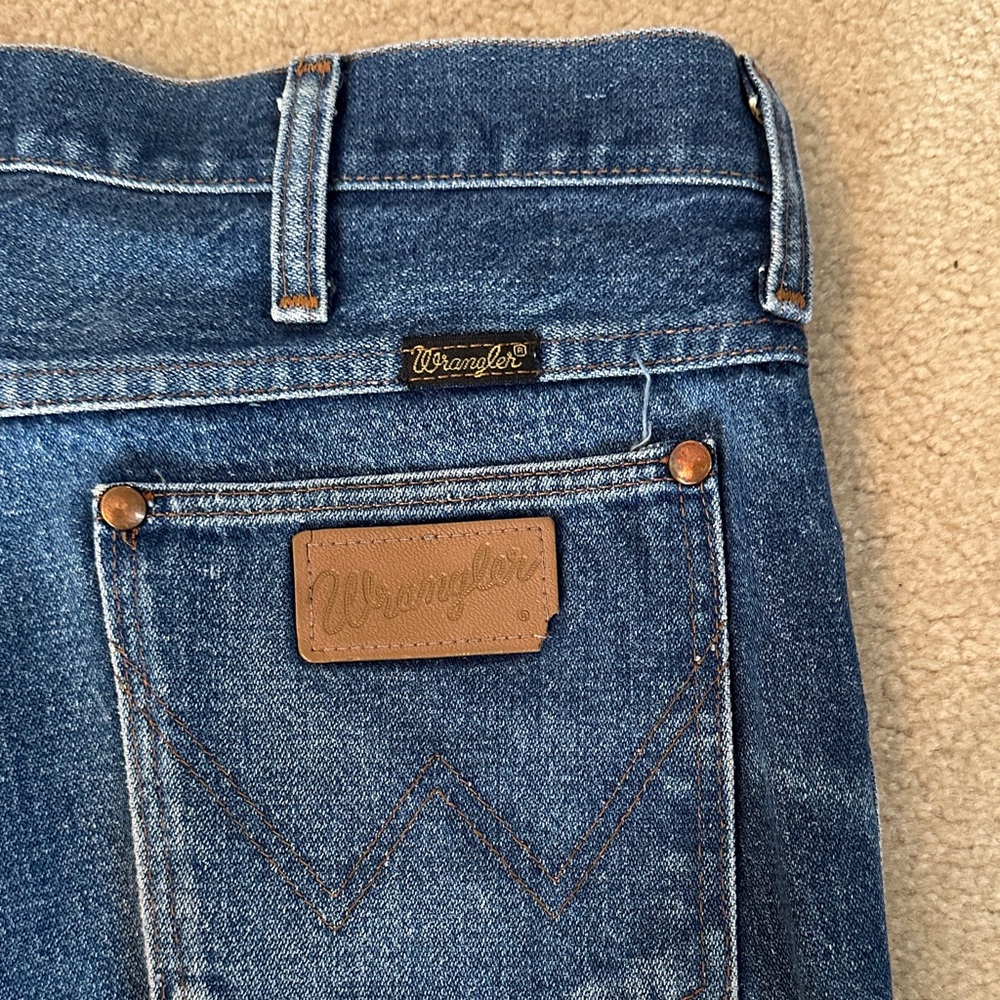 Wrangler Men's Slim Fit Blue Jeans - Picture 5 of 7
